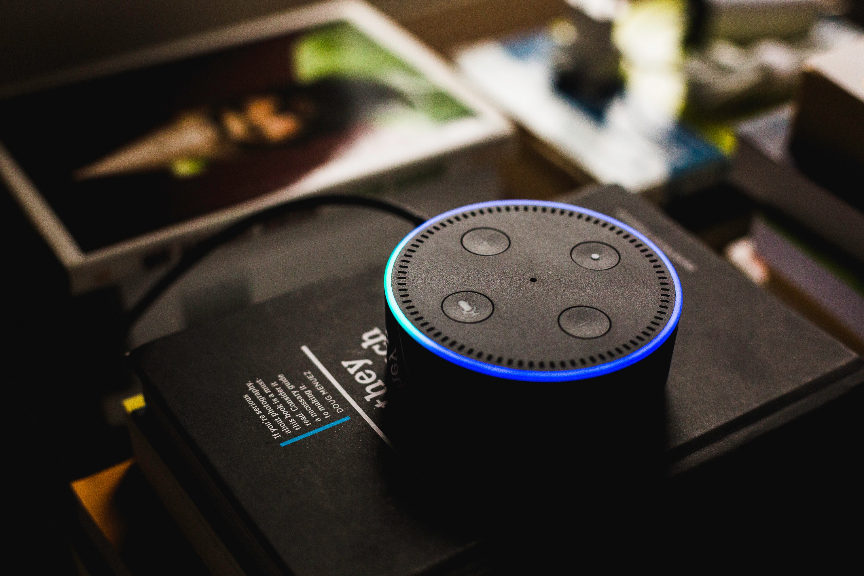 Ever wonder how voice assistants are able to hold a conversation? Check out this article to discover the operations happening behind-the-scenes when a voice assistant is talking!